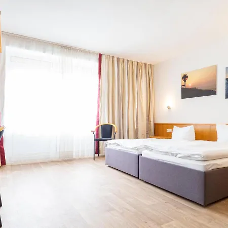 Hotel Motel Stralsund 2*