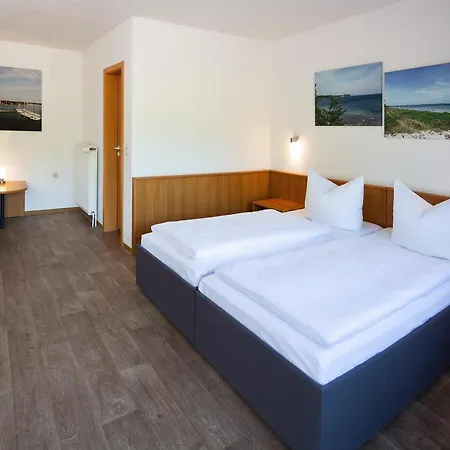 Motel Stralsund Hotel 2*